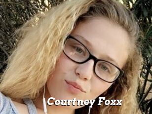 Courtney_Foxx