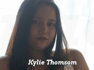 Kylie_Thomsom