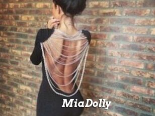 Mia_Dolly