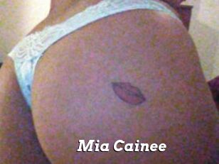 Mia_Cainee