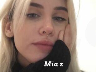 Mia_z