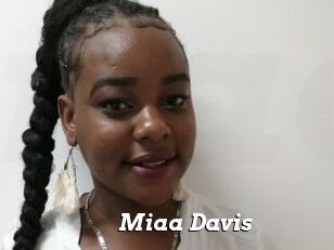 Miaa_Davis