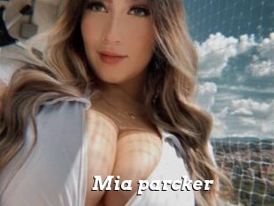 Mia_parcker