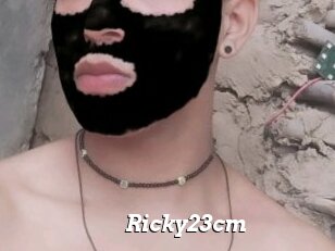 Ricky23cm