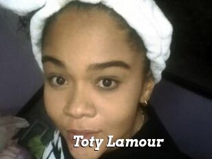 Toty_Lamour